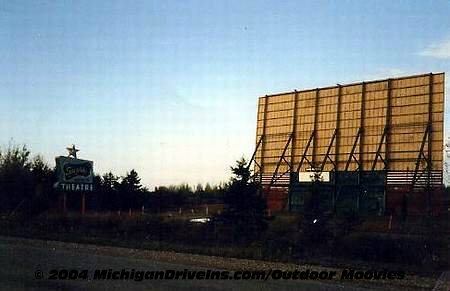 Starlite Drive-In Theatre - Starlite Drive-In 1987 Courtesy Darryl Burgess-Outdoor Moovies (newer photo)